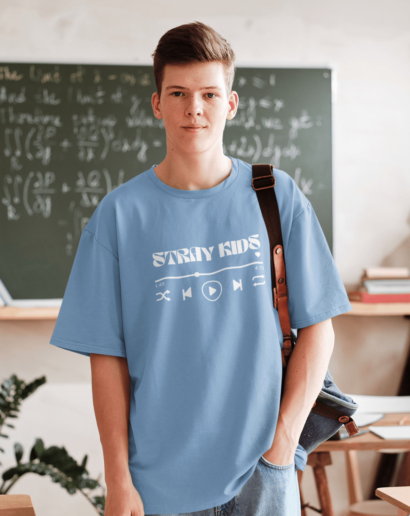 Stray Kids 'On the loop Era' Oversized T-shirt - Koral Dusk