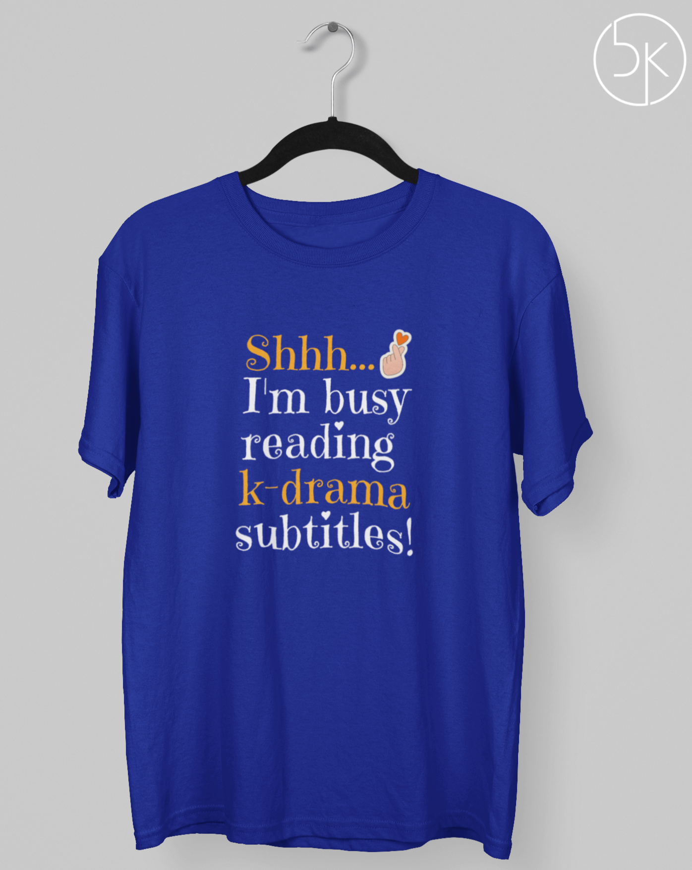 Busy Reading K-drama Subtitles T-shirt - Koral Dusk